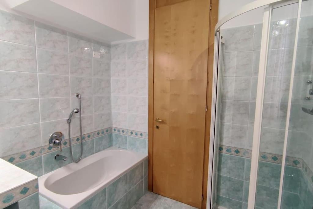 Elegante Alloggio Zona Storica Lecco Εξωτερικό φωτογραφία