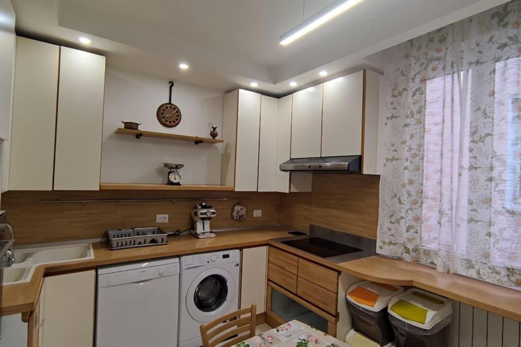 Elegante Alloggio Zona Storica Lecco Εξωτερικό φωτογραφία