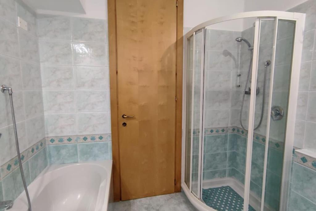 Elegante Alloggio Zona Storica Lecco Εξωτερικό φωτογραφία
